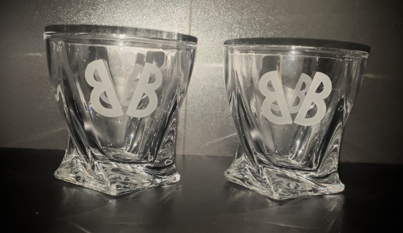 SPECIAL ORDER BRAND LOGO ON TWISTED ROCKS GLASS.