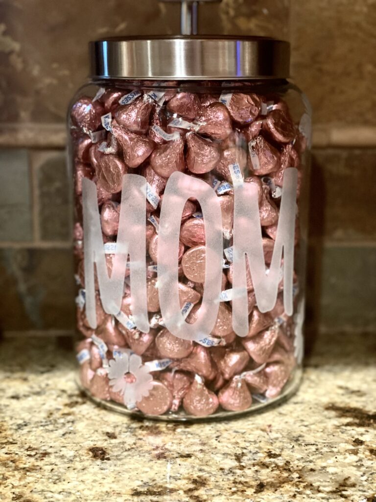 SPECIAL ORDER MOM CANDY JAR/ COOKIE JAR